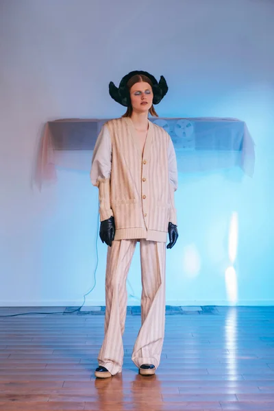 Look 4